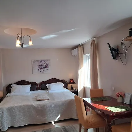 Apartment Close To Business Center *