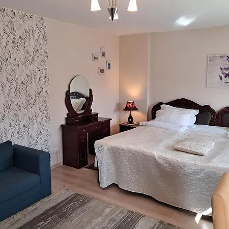 Apartment Close To Business Center *