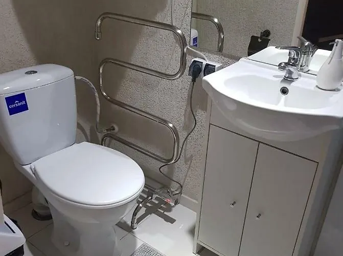 Close To Business Center